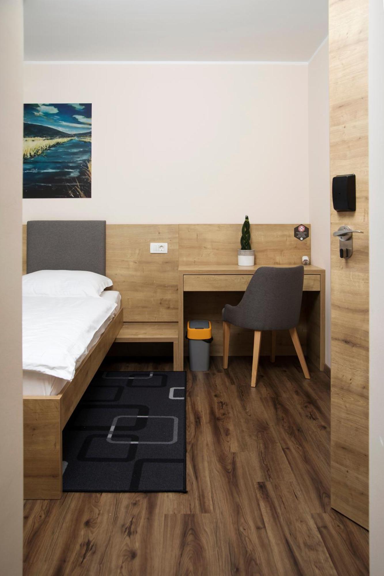 Gostilna S Prenocisci Pav Hotel Rakek Exterior foto
