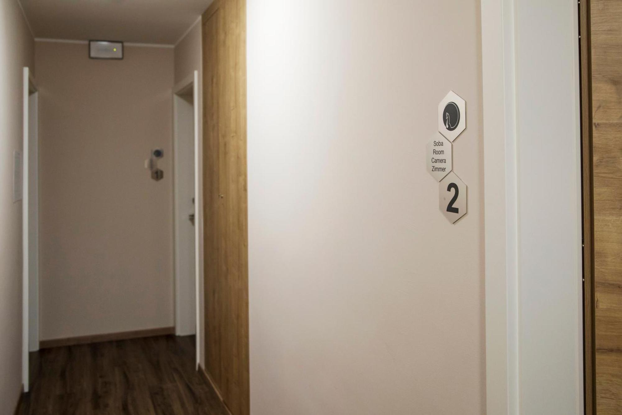 Gostilna S Prenocisci Pav Hotel Rakek Exterior foto