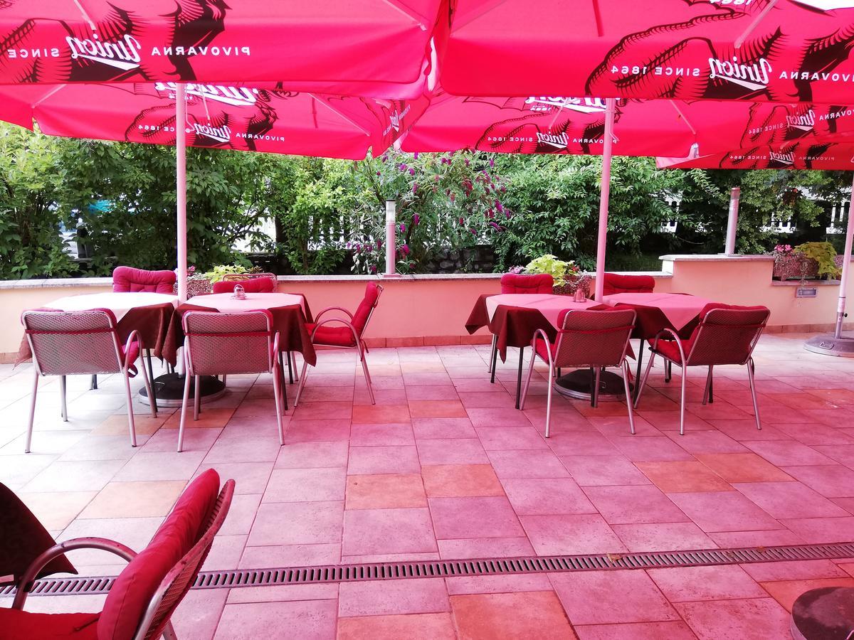 Gostilna S Prenocisci Pav Hotel Rakek Exterior foto