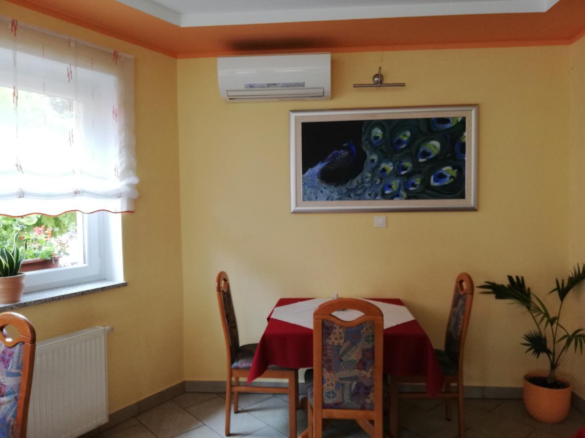 Gostilna S Prenocisci Pav Hotel Rakek Exterior foto