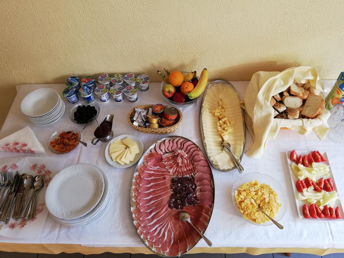 Gostilna S Prenocisci Pav Hotel Rakek Exterior foto